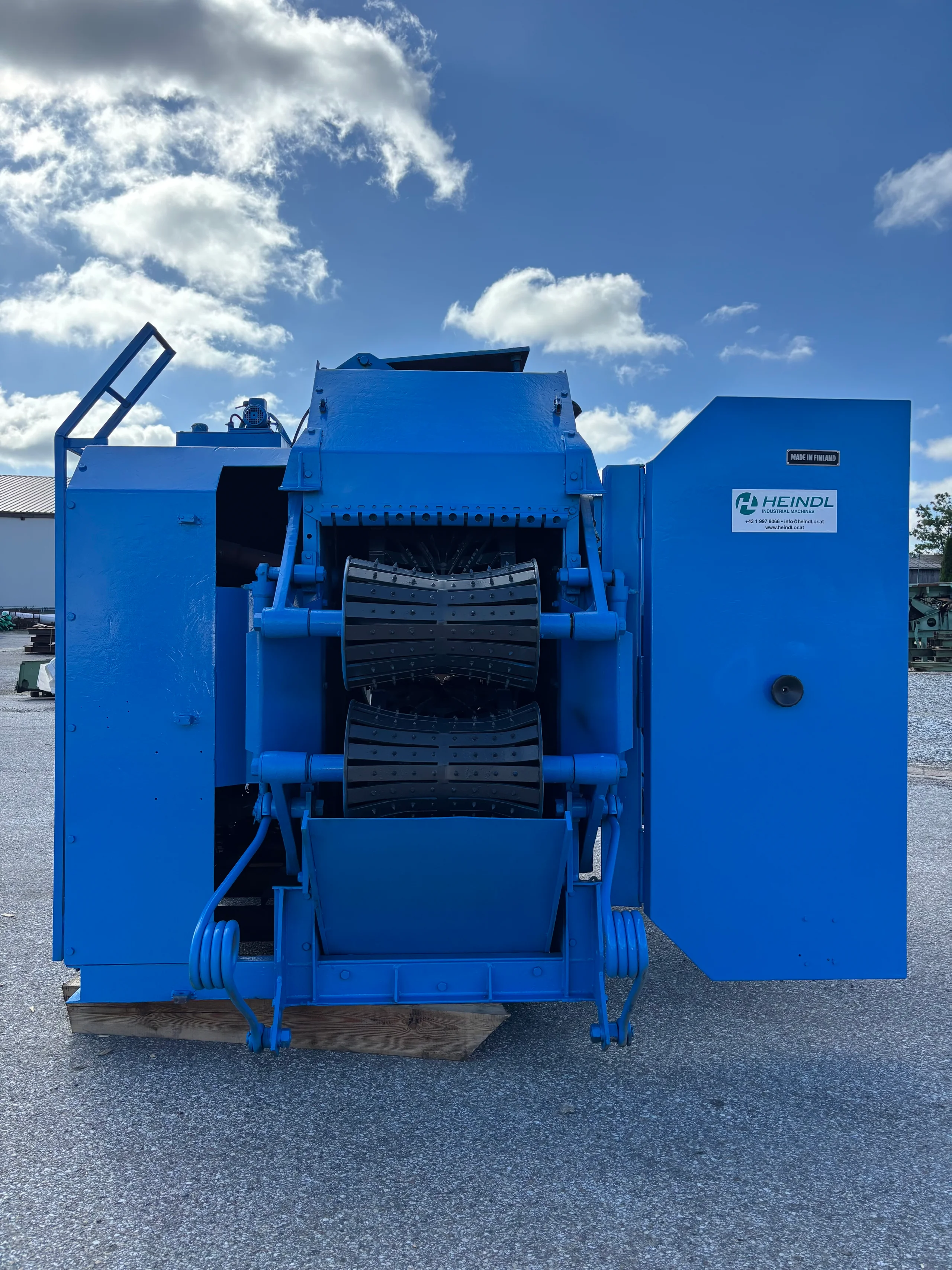 Debarking system